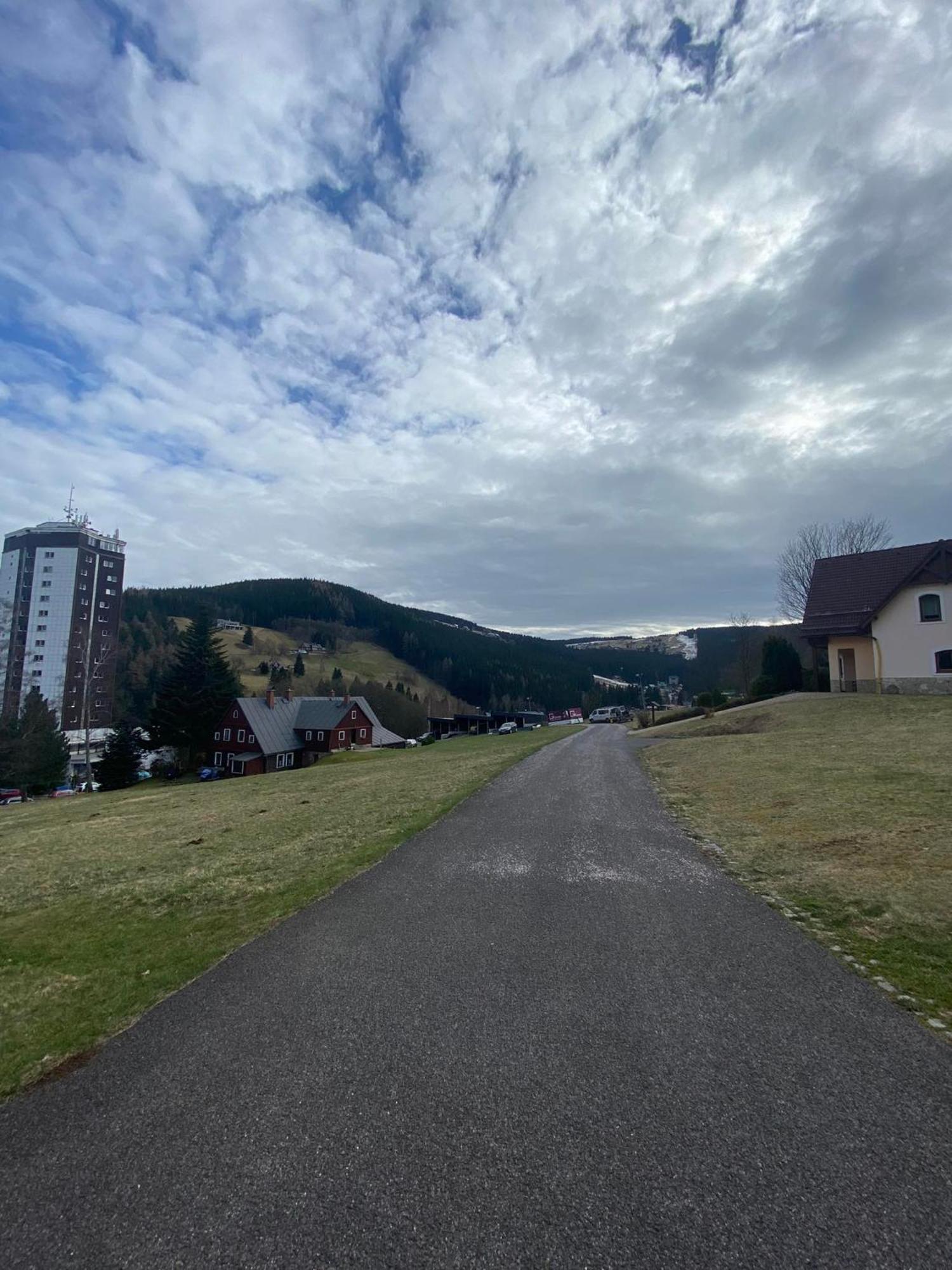 Apartment Okolo Pece Pec pod Snezkou Luaran gambar